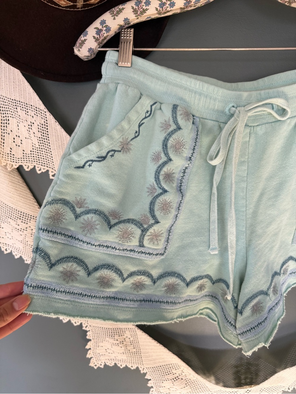 Daily Practice by Anthropologie Marka Embroidered Shorts sz small - Picture 7 of 9